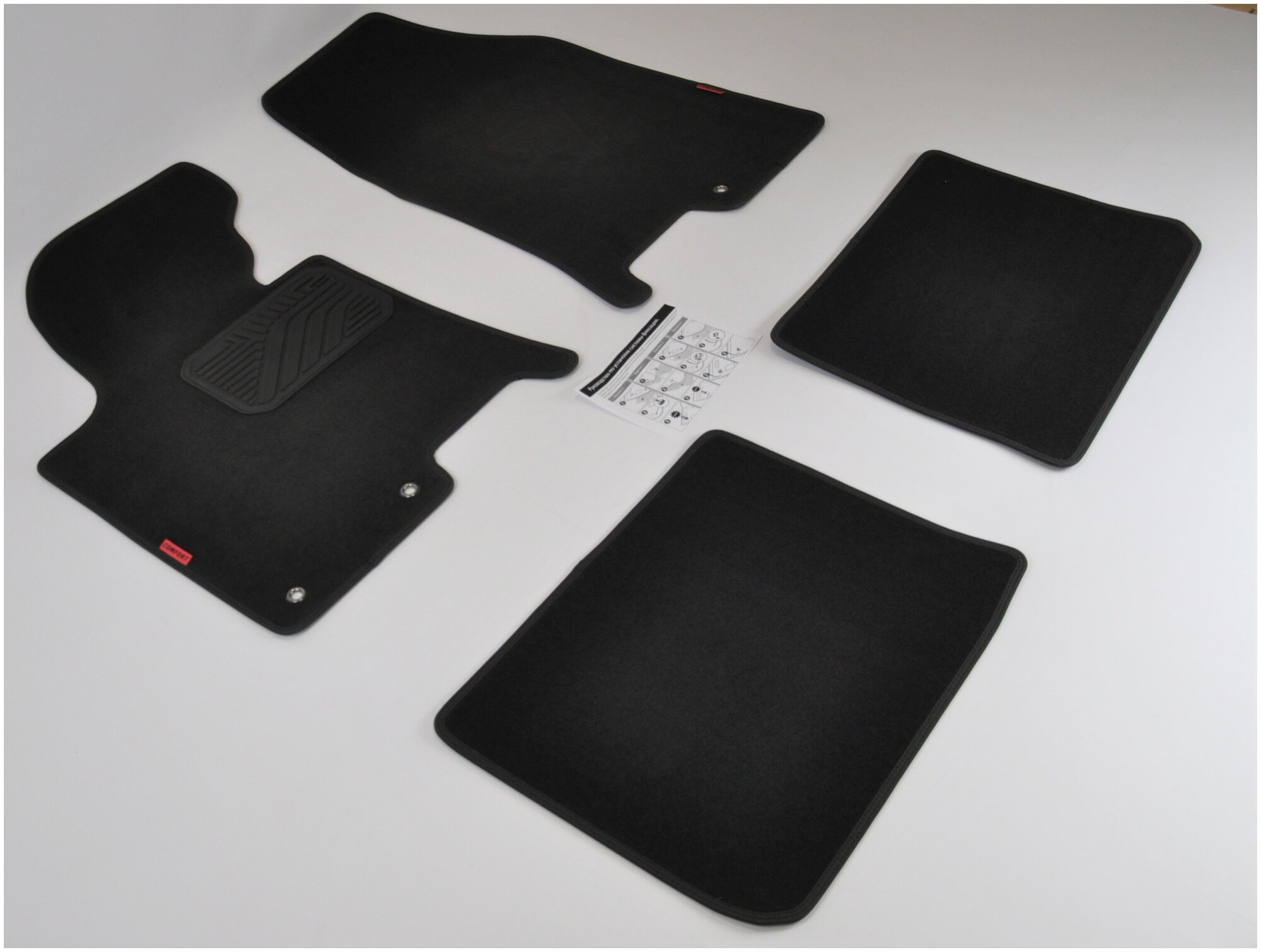 Коврики в салон текстиль комплект для Hyundai I 40 седан универсал VF 2011- на резиновой основе с крепежом.