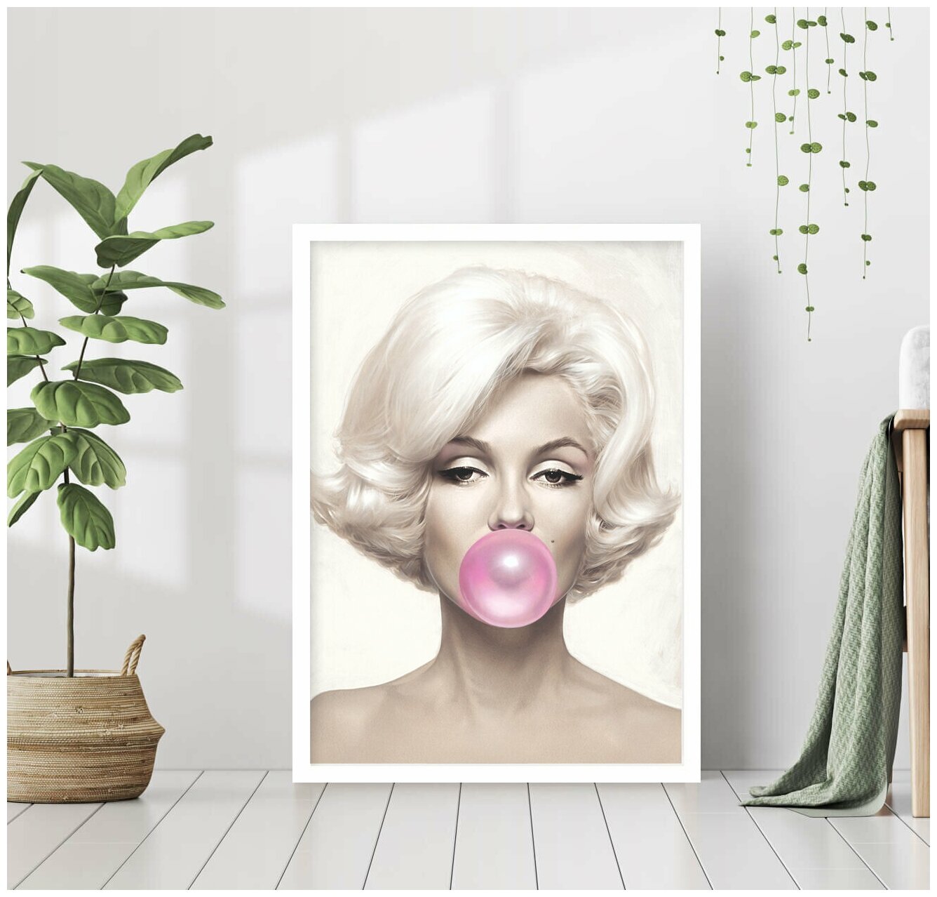 Постер В рамке "Мэрилин Монро с жвачкой" 40 на 50 (белая рама) / Картина для интерьера / Плакат / Постер на стену / Интерьерные картины