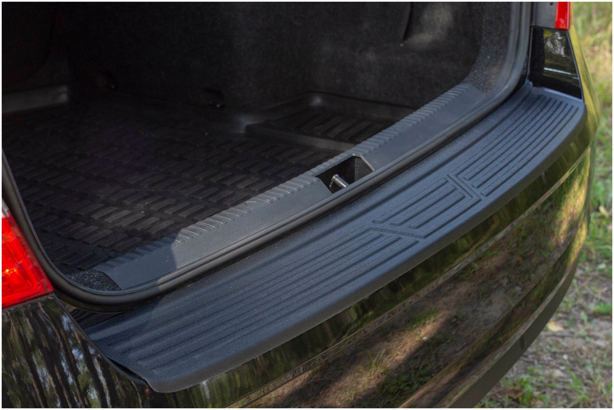Накладка на задний бампер АБС-пластик для Skoda Octavia (2017-2020)