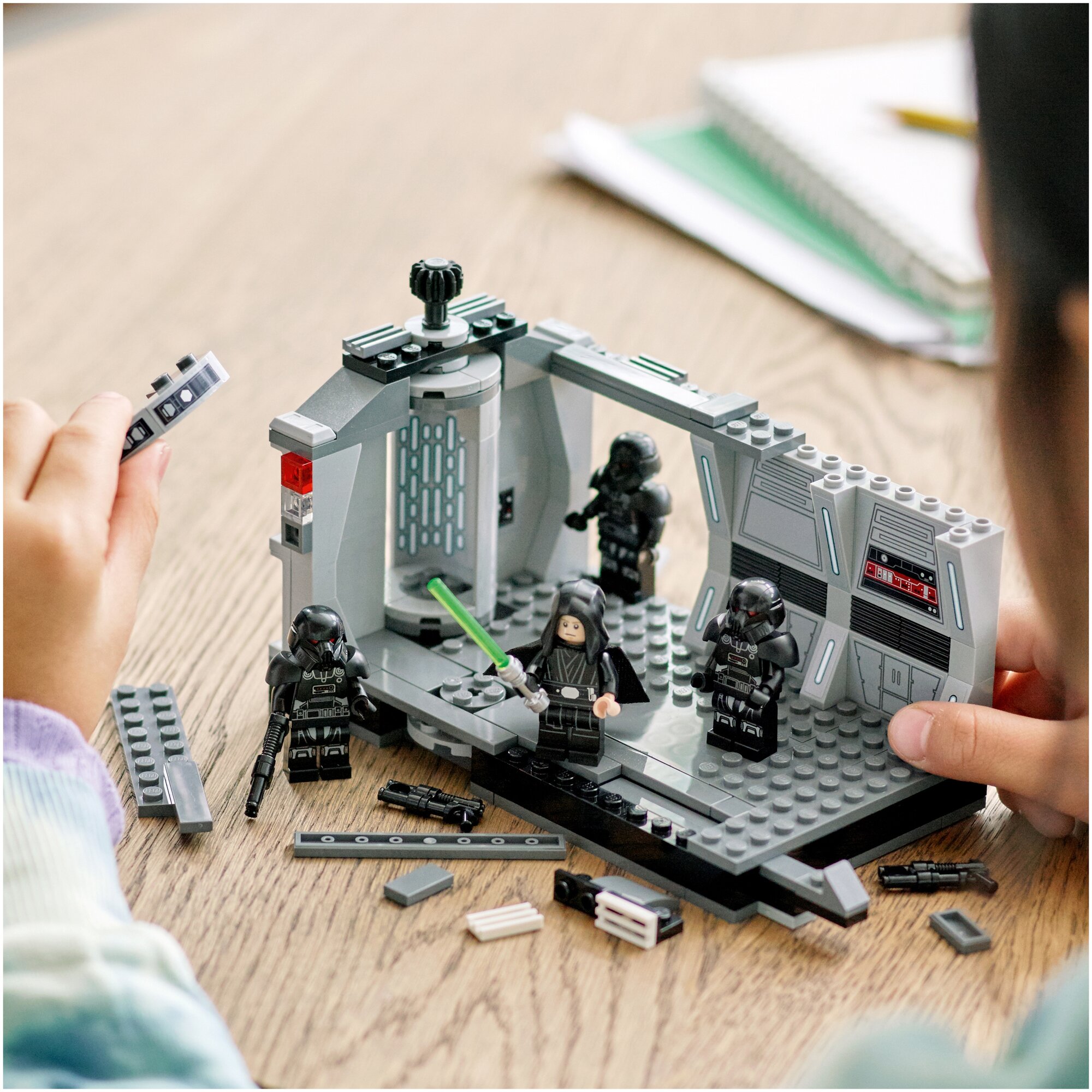 Конструктор LEGO 75324 Star Wars Dark Trooper Attack (Атака темных штурмовиков) - фото №9