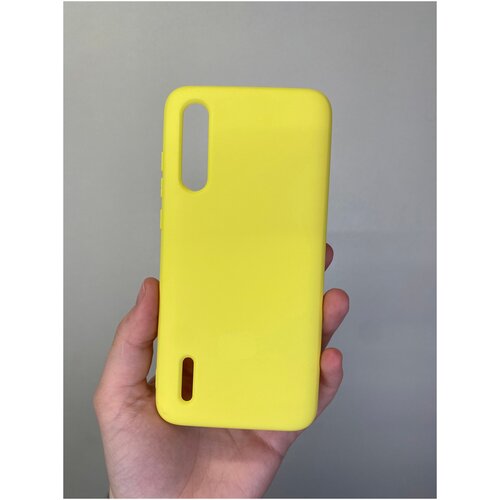 Силиконовый чехол с микрофиброй внутри Silicone cover для Xiaomi Mi 9 Lite/ Mi A3 Lite желтый