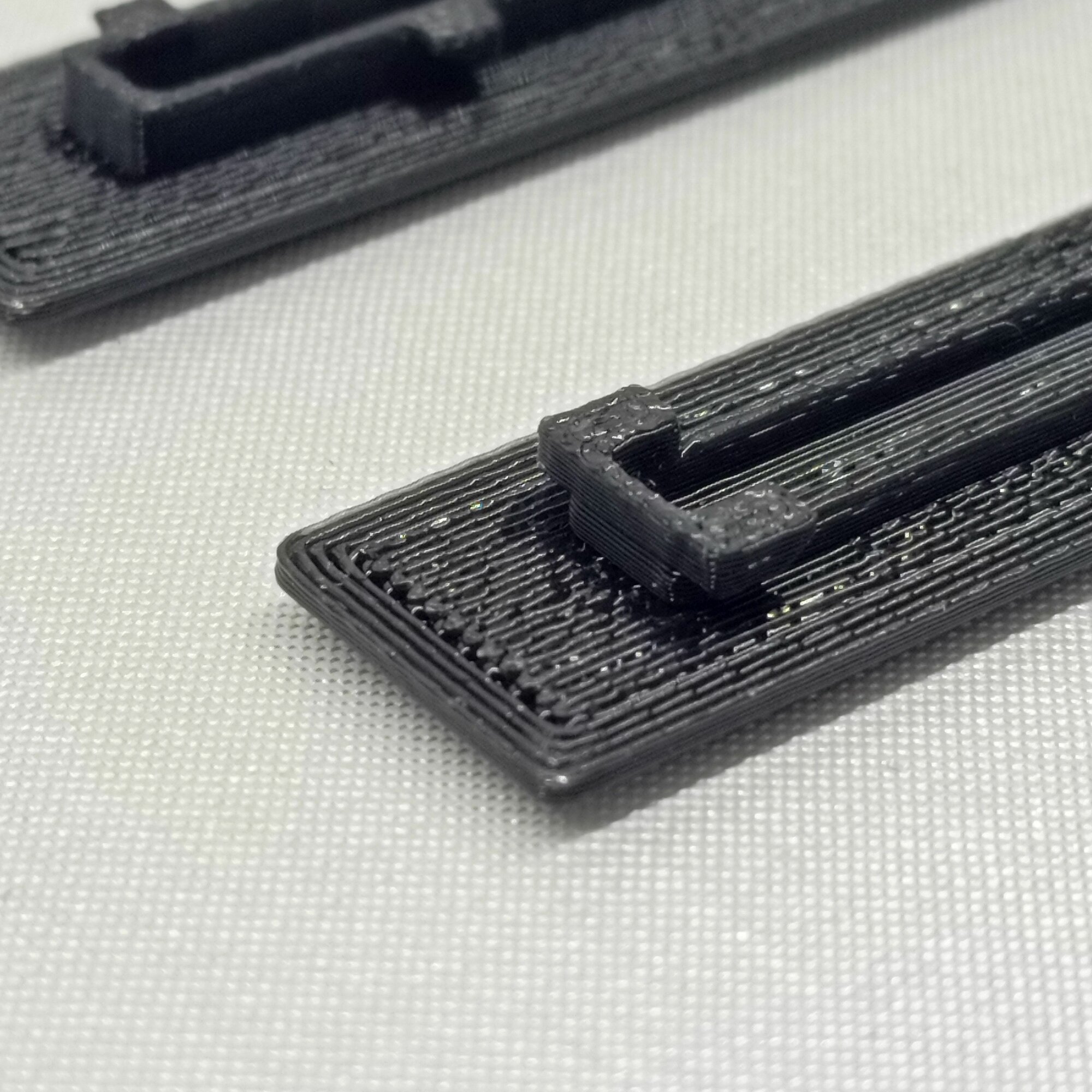 Заглушка молдинга для рейлинга Mazda, от защиты загрязнений, черный — фото 1