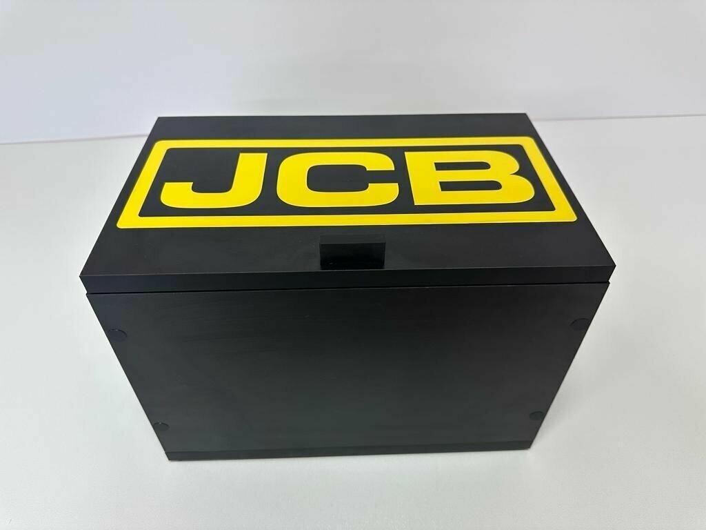 Инструментальный ящик jcb
