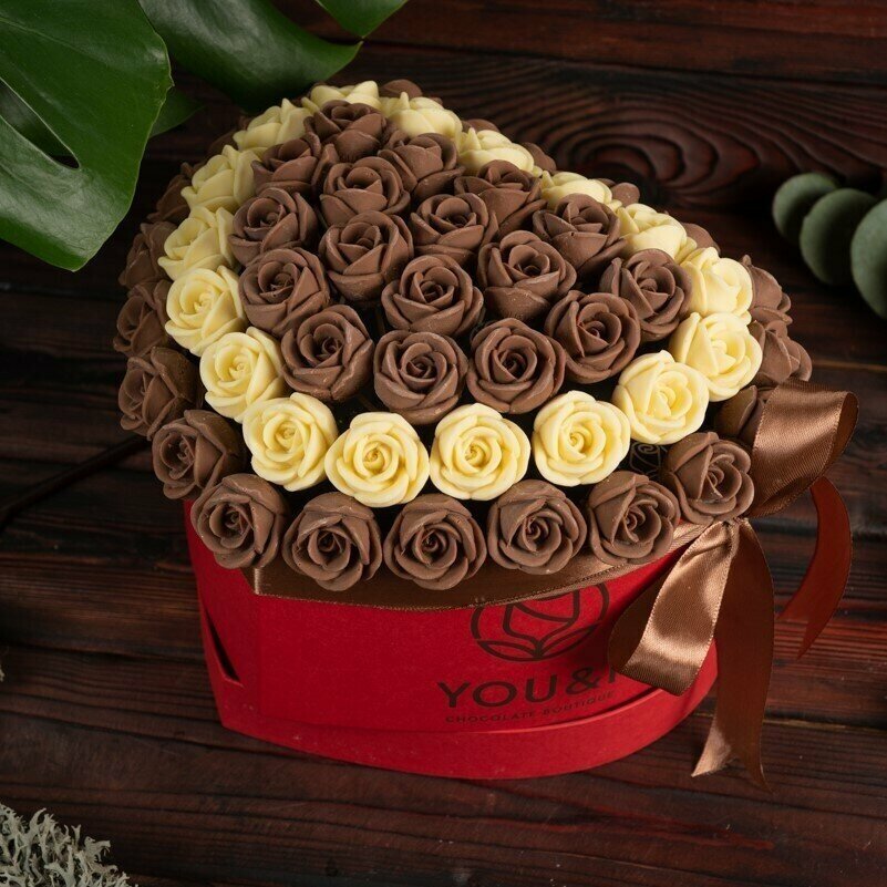 55 шоколадных роз в коробке Сердце You&i / подарочный набор / шоколадный бокс