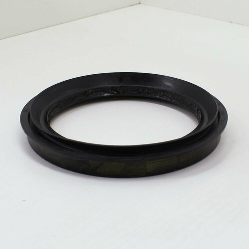 Сальник хвостовика заднего редуктора NISSAN DIESEL, 105*135*14*20.5, NDK