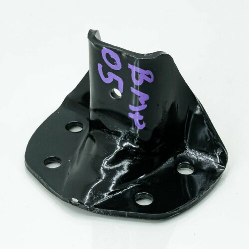 Кронштейн отбойника задней рессоры передний ISUZU ELF GSPARTS 2080₽