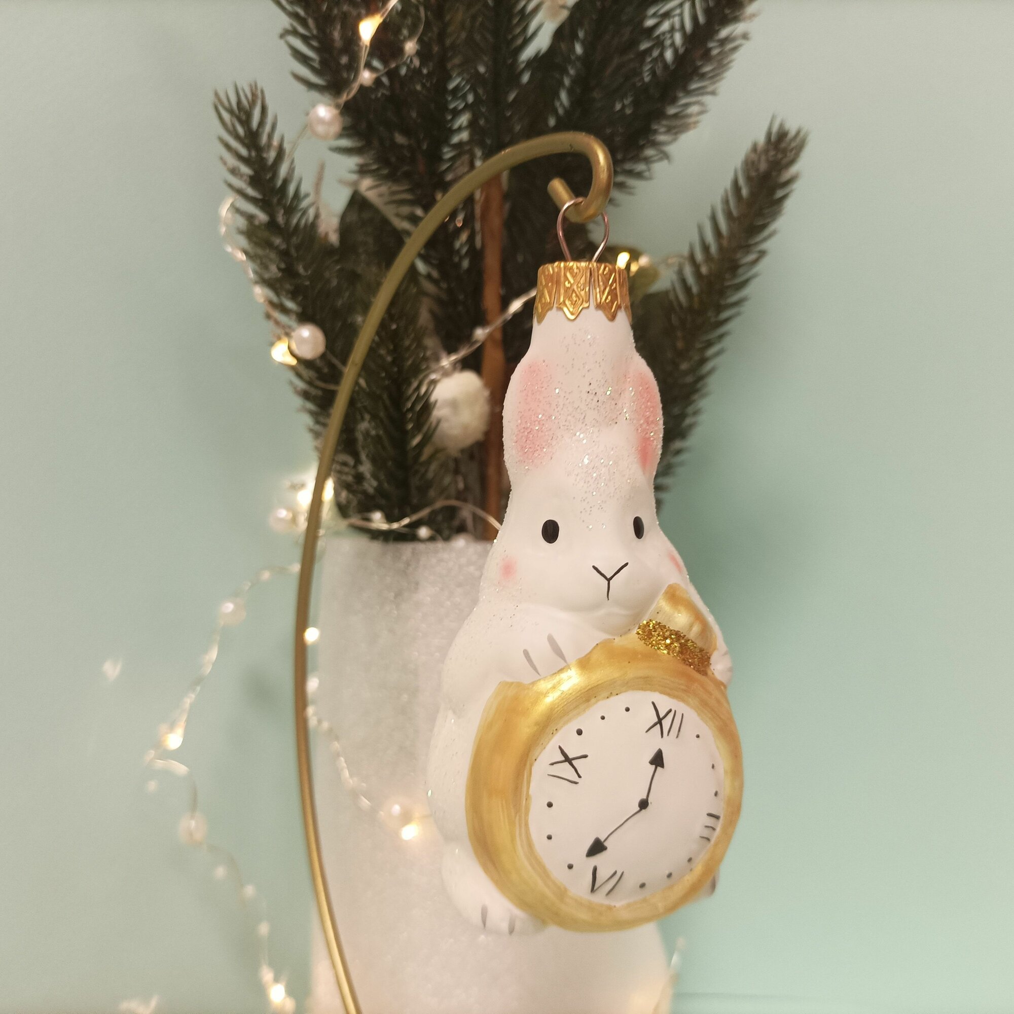 Ёлочная игрушка "Зайчик с часами" 10см стекло ручная работа