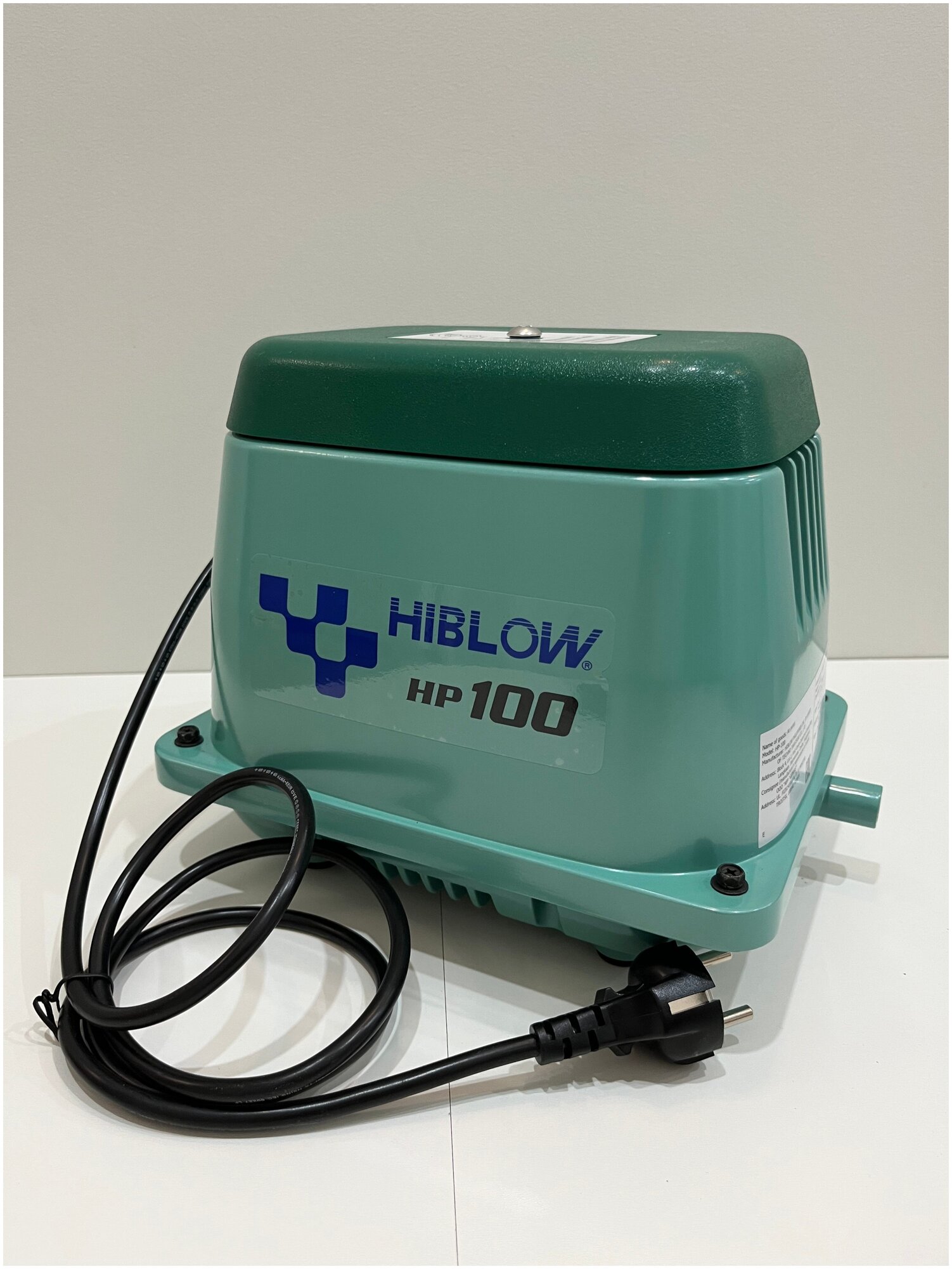 Компрессор HIBLOW HP-100 для септика и пруда - фотография № 3