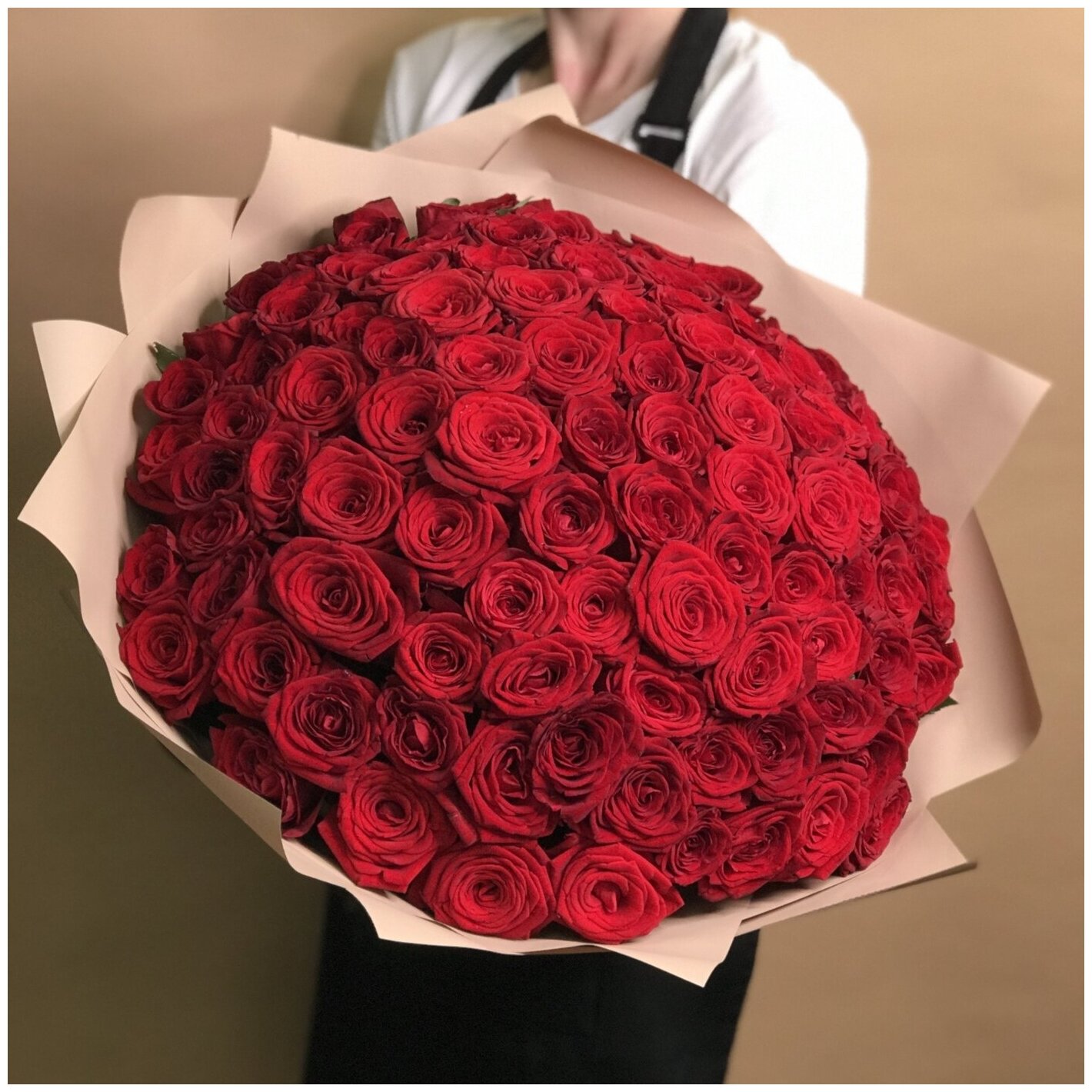 Букет из 101 красной розы (40 см) с доставкой