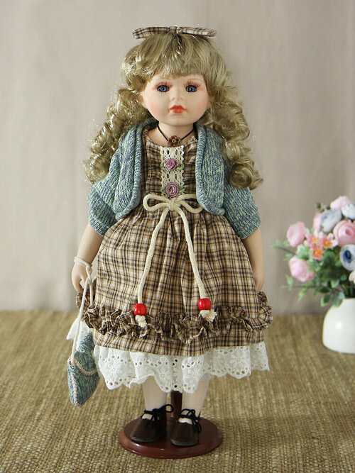 Кукла фарфоровая 16 на подставке KSVA-YF-161233