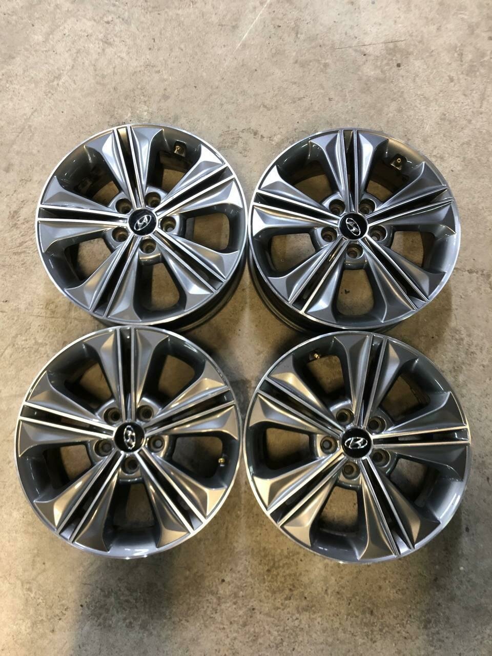 Колесные диски Hyundai 17x6.5 PCD 5x114.3 D67.1 ET49 (оригинал)