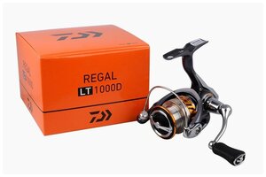 Катушка безынерционная DAIWA 18 REGAL LT 1000 D — купить в  интернет-магазине по низкой цене на Яндекс Маркете