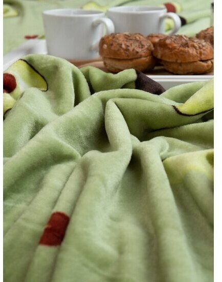 Плед TexRepublic Absolute 180х200 см, 2 спальный, велсофт, покрывало на диван, теплый, мягкий, зеленый с рисунком Авокадо - фотография № 5