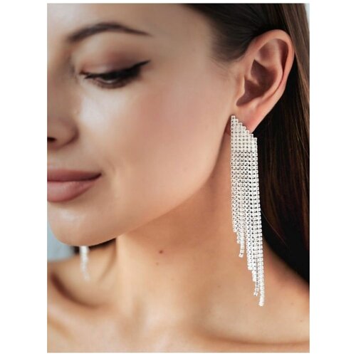 Бижутерия серьги длинные висячие , блестящие со стразами