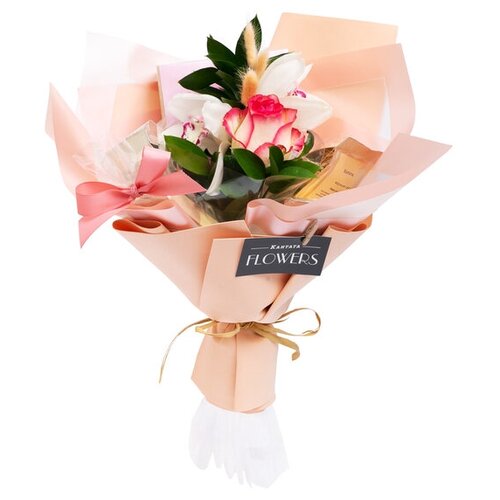 Весенний букет/Подарочный набор с живыми цветами, листовым чаем и зерновым кофе Касание лепестка на 8 марта Кантата