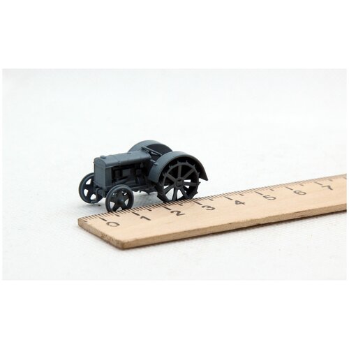 Трактор Фордзон-Путиловец модель в масштабе 1:87