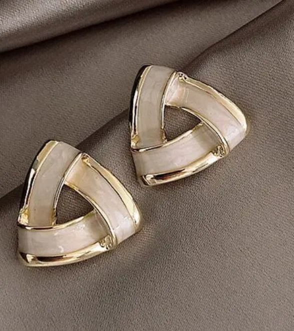 фото Серьги / треугольные серьги / черные серьги / женские серьги