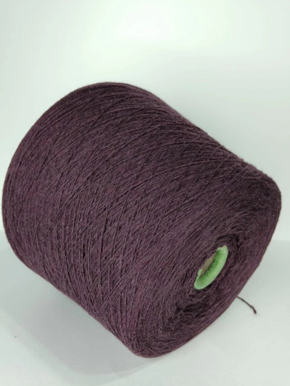 Итальянские Ягнята, сливовый. Фабрика New Mill. Состав 80℅ ягнёнок, 20℅Ра . Метраж: 400гр/3000м
