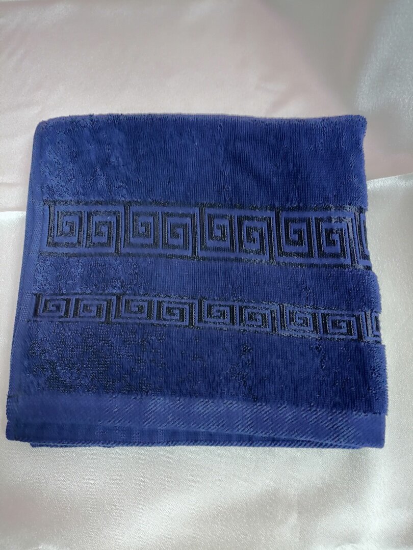 фото Полотенце махровое темно-синего цвета с орнаментом артикул 1432