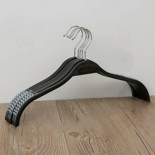 Вешалка плечики антискользящие с поворотным крючком 33см 289₽