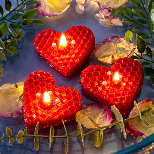 Плавающие свечи из восковых сердечек Уют 330₽