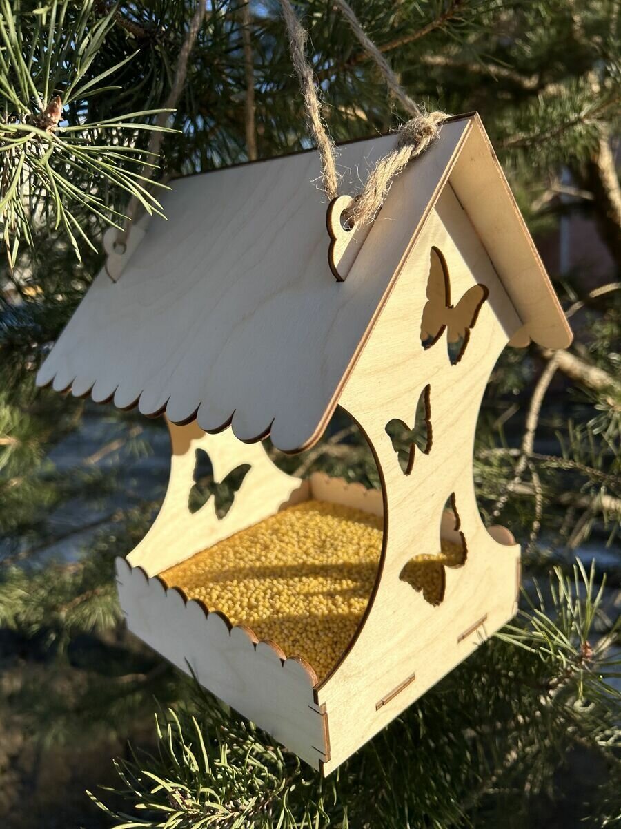 Кормушка для птиц и белок деревянная от Bee Yeva