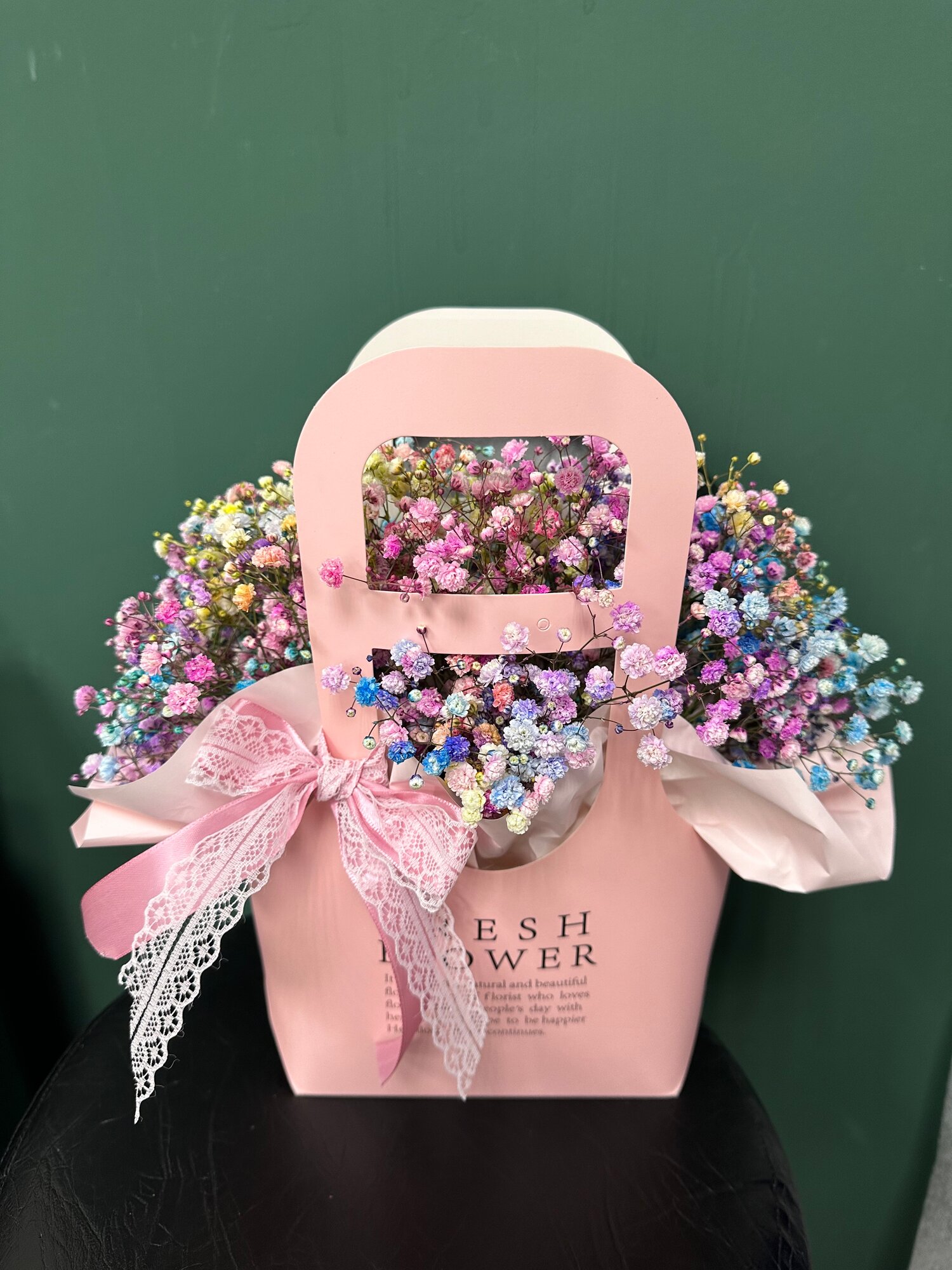 "Букет из радужной Гипсофилки" от Crystal Flower, размер M, высота 35 см, 9 цветов