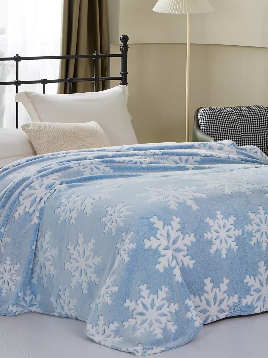 Плед 180х200 Покрывало37 новогодний пушистый с 3D снежинками