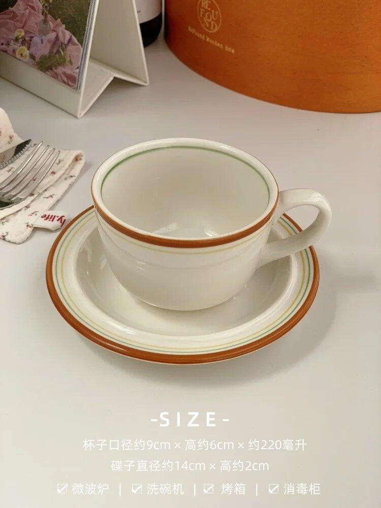 Керамическая тарелка в полоску cup saucer