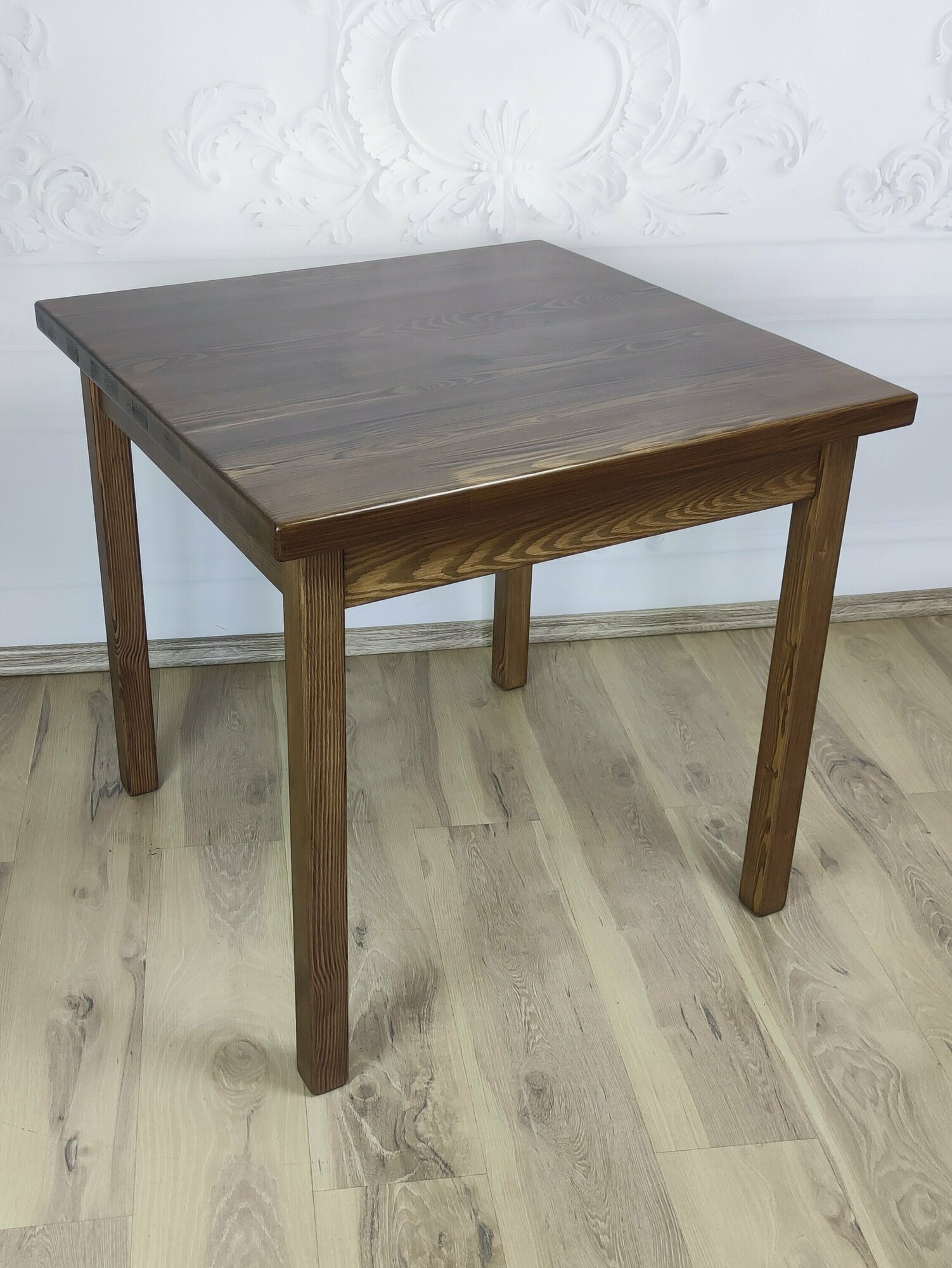 Стол кухонный Классика с квадратной столешницей 40 мм из массива сосны, 70х70х75 см, цвет темный дуб