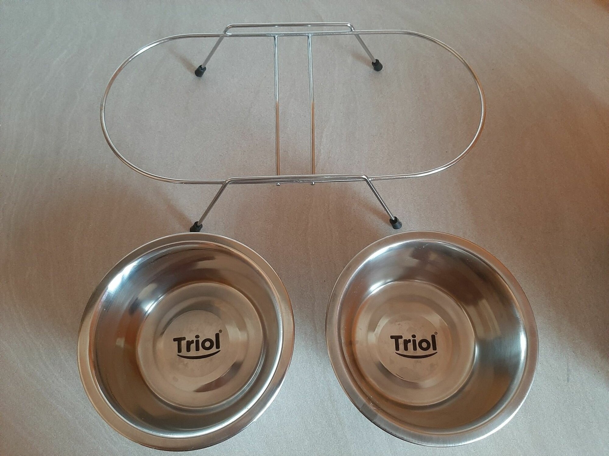 Миски на подставке TRIOL для собак (2*200 мл)