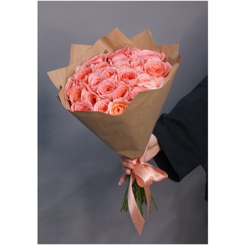 Розы пионовидные розовые 25 штук, букет "Лондон Ай" 45 см