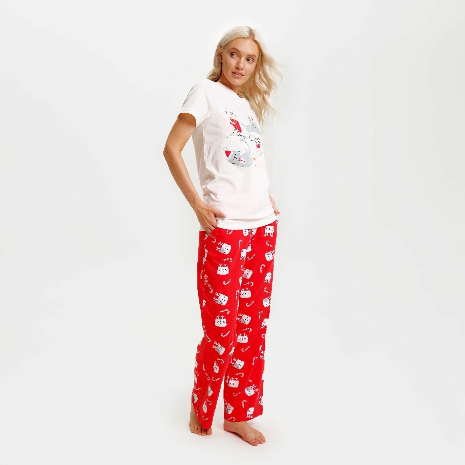 Пижама новогодняя женская (футболка и брюки) KAFTAN Cats, размер 48-50 - фотография № 2
