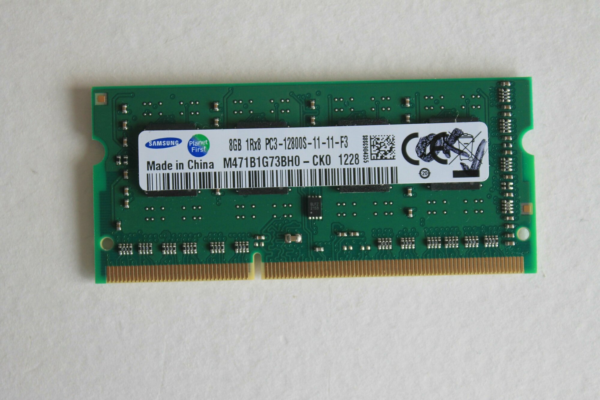 Samsung DDR3-1600 PC3-12800S 8Gb SODIMM 204PIN Модуль оперативной памяти для ноутбука