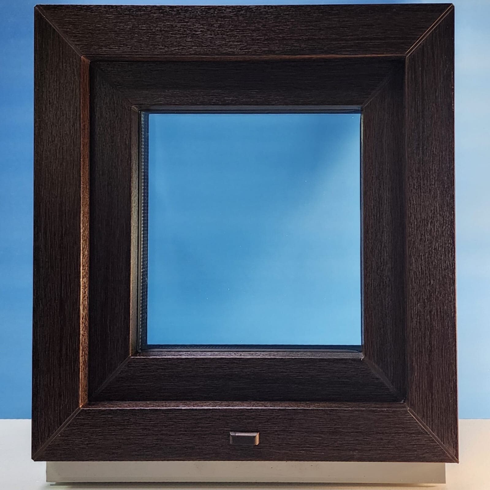Окна пластиковые (ПВХ) размер 500*500мм, одностворчатое, поворотно-откидное, стеклопакет двухкамерный (4-10-4-10-4) цвет <<Тёмный дуб>>, коричневый.