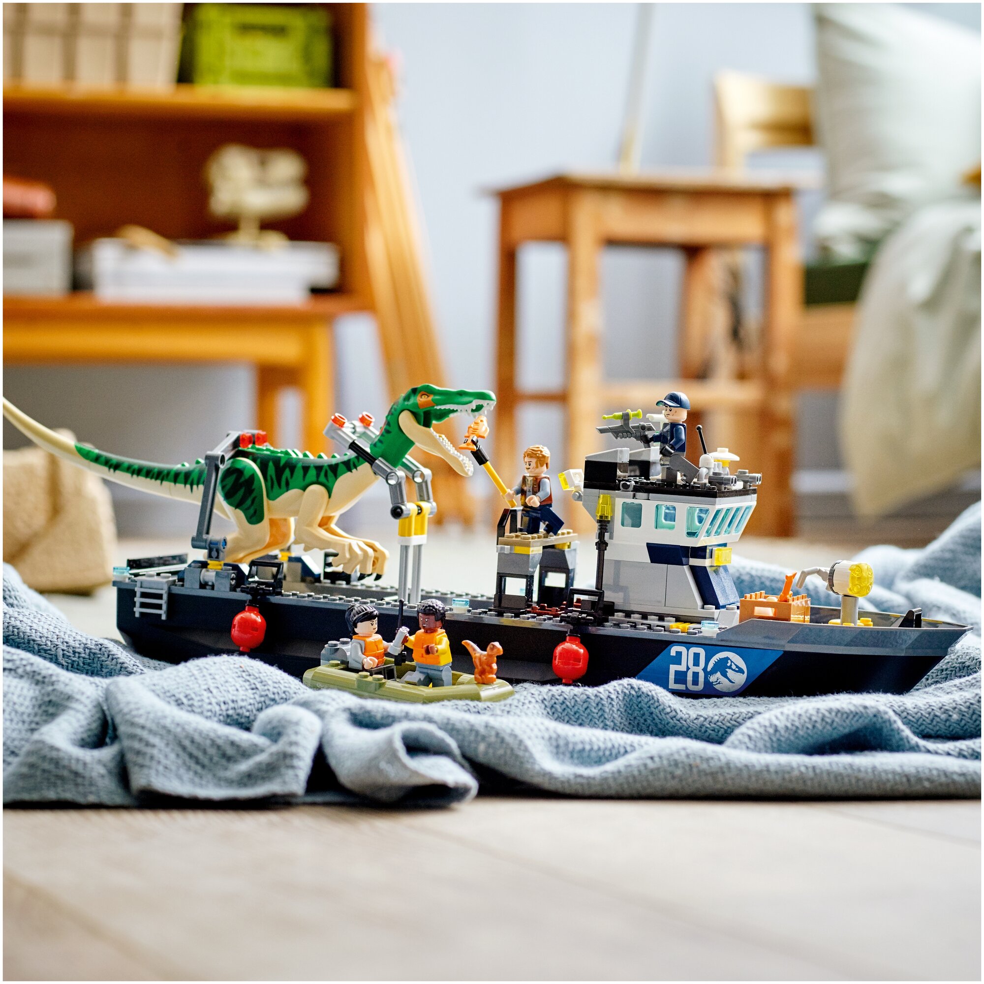 Конструктор LEGO Jurassic World Побег барионикса на катере - фото №8