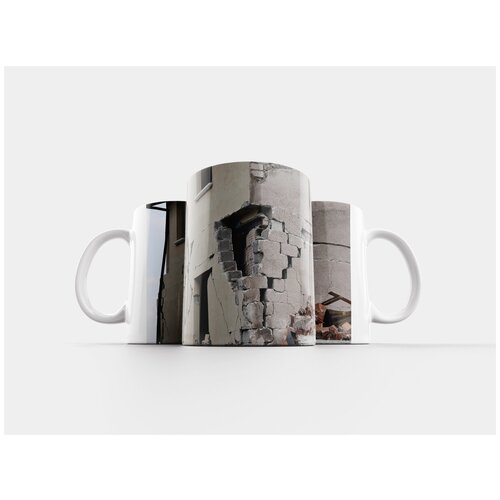 фото Кружка "землетрясение, щебень, крах" 320 мл lotsprints