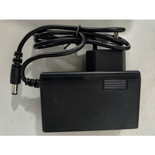 Блок питания Live Power LP-86 5V 2A штекер 5,5*2,5 сзу для планшетов 5v 2a 2 5 штекер