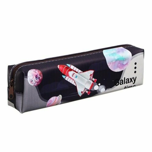 Пенал школьный Космос на молнии чёрный 850₽