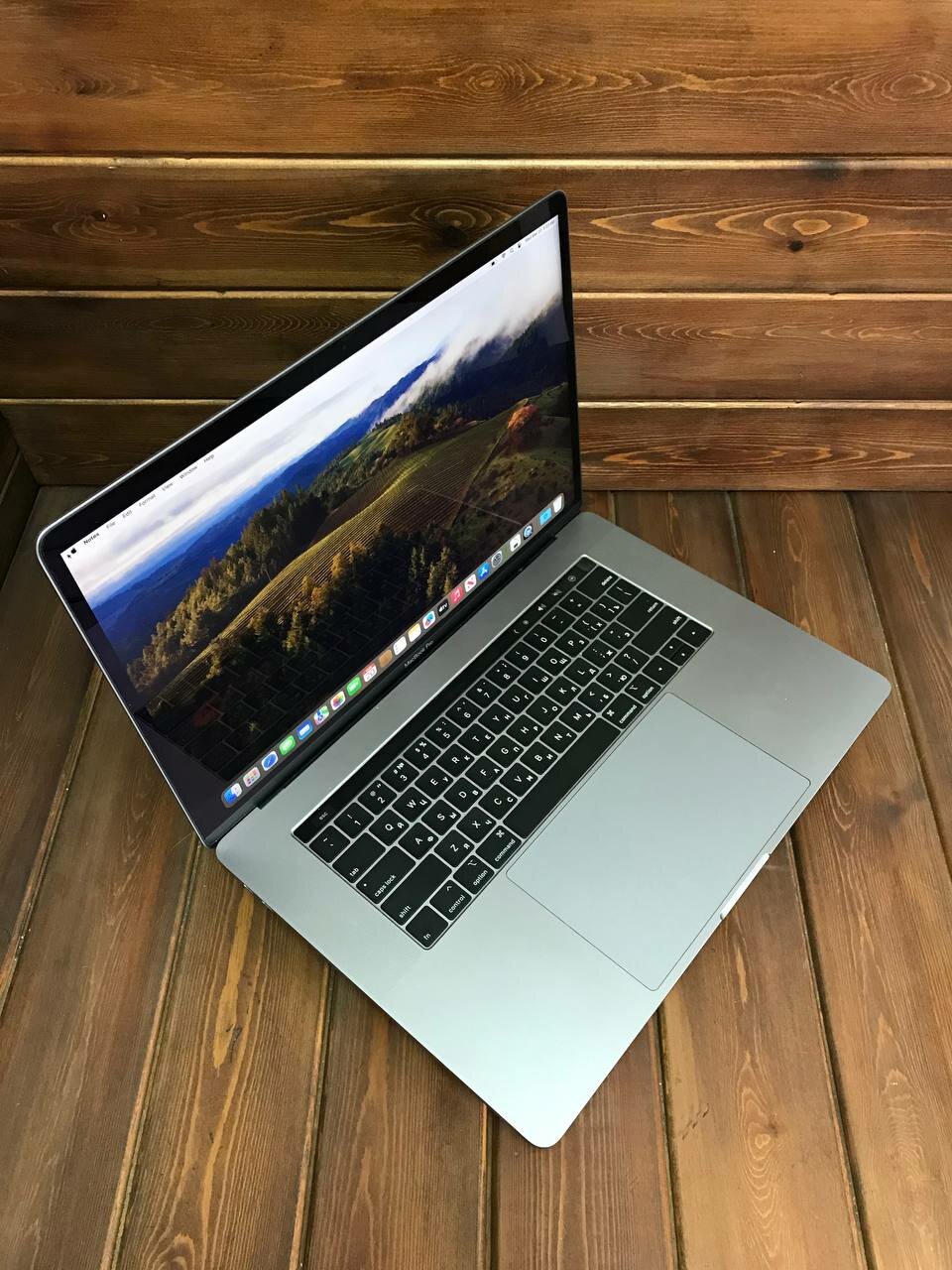 15.4" Ноутбук Apple MacBook Pro 15 2019 2880x1800, i7 2.6 ГГц, RAM 16 ГБ, SSD 1TБ LPDDR3, AMD Radeon Pro 555x, macOS, серый космос Б\У