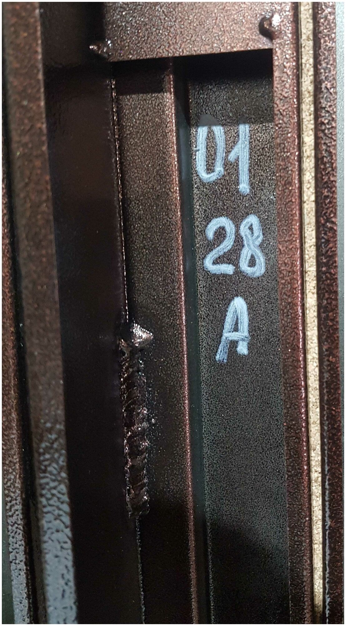 Дверь входная терморазрыв Урал 3К Тепло 2050x960 Правое Орех Миланский - фотография № 7