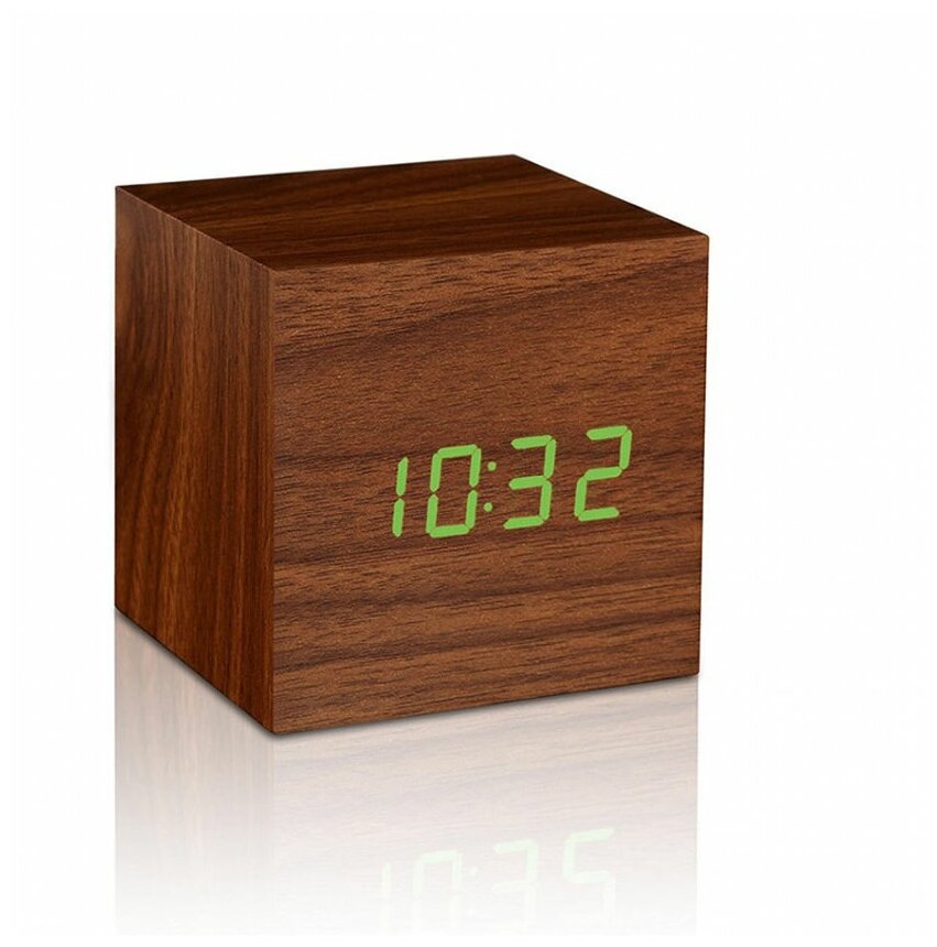 Часы-будильник деревянный куб. Настольные электронные часы от USB и батареек