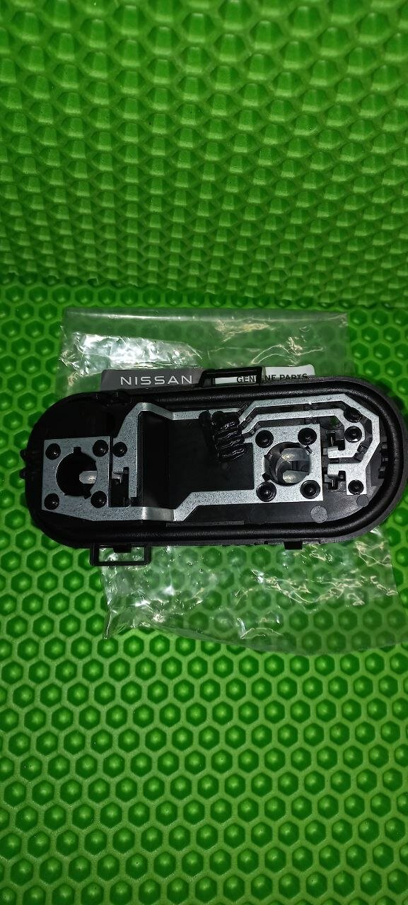 фото Плата фонаря Nissan Qashqai J10 дорестайлинг 26556JD00A (левая)