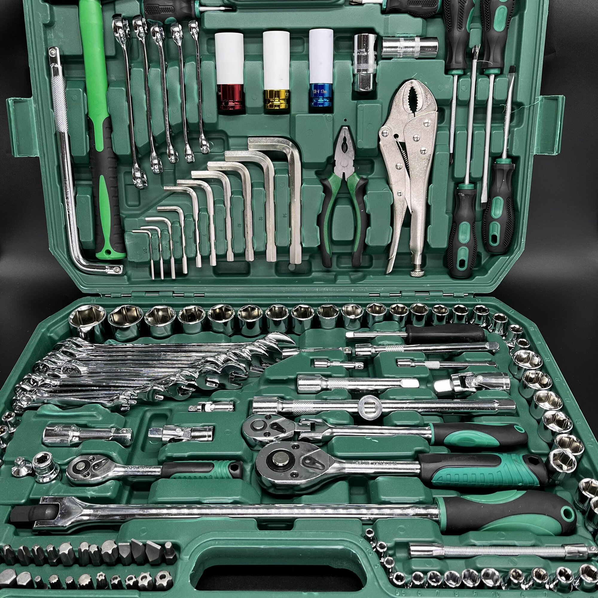 фото Набор инструментов 144 предмета в кейсе для дома, дачи, строительных работ / набор инструментов с молотком, трещотками, отвертками