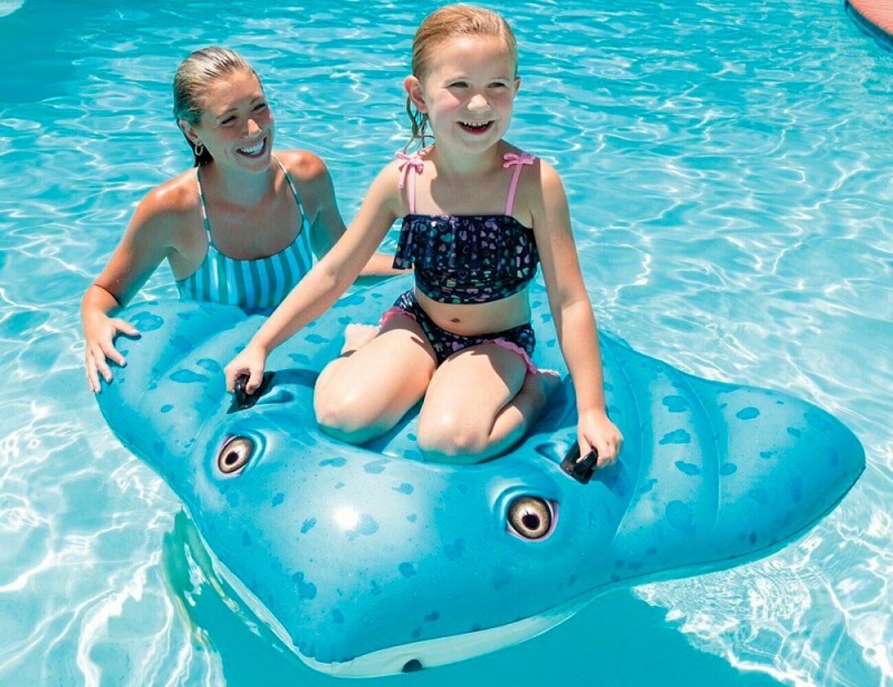 Надувная игрушка Intex Скат, 185х145 см, 57576