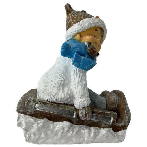 Новогодняя фигурка, статуэтка из полистоуна 'Мальчик на санках 22x36x44 см'.