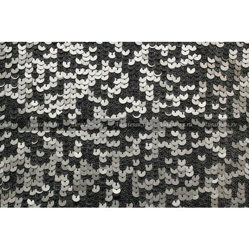 фото Ткань шёлк-шифон стрейч cadena чёрного цвета со сплошным покрытием из мраморных бежевых и рифлёных чёрных пайеток, ш110см, 0,5 м