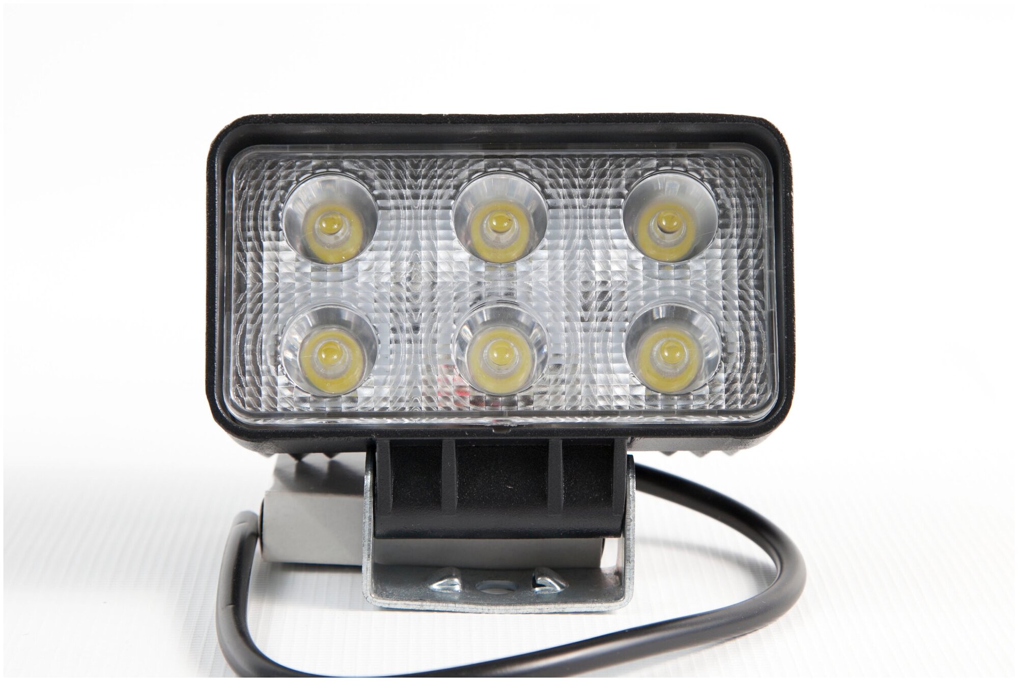Фара LED 110*78*50мм, 12-24V 6 светодиодов, направленный свет