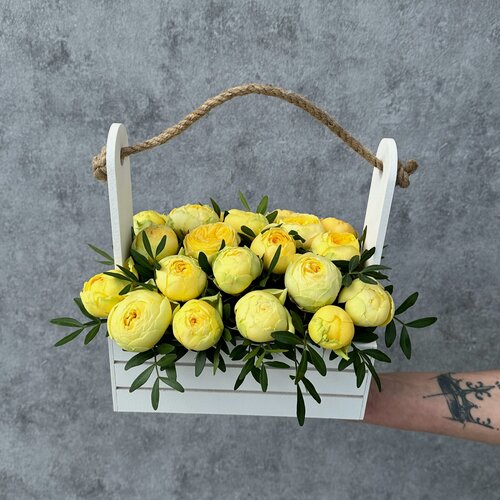 Изображение товара Композиция из кустовых пионовидных роз "Пиони Баблз"/ Радуга Букет