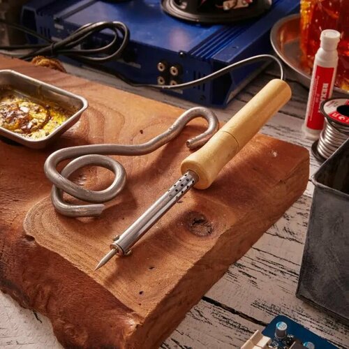 Паяльник электрический деревянная ручка 25 Вт 847₽